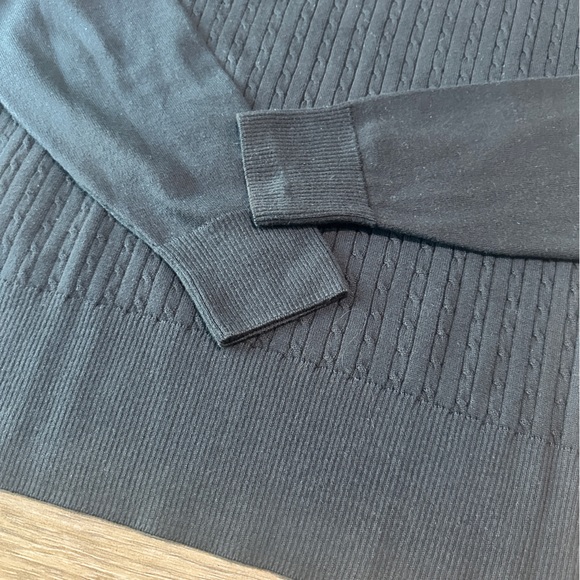 Sport Haley Cable Knit V-Neck Sweater Size Large Black - Picture 4 of 7